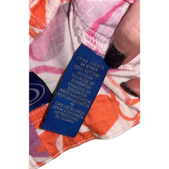 OP OCEAN PACIFIC. BRIGHT COLORS. FLOWERS. CAPRIS. BEACHWEAR. SURF. SKATE. Size 9 - Picture 10 of 10